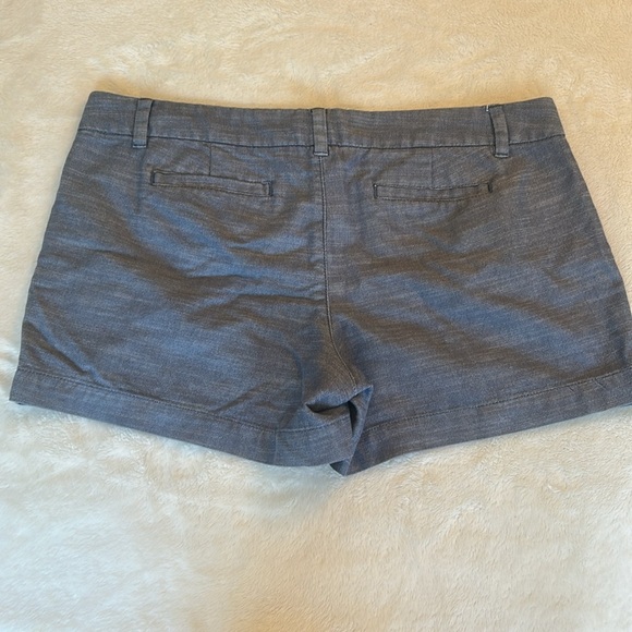 Tommy Hilfiger Women's Blue Denim Shorts - Picture 3 of 3